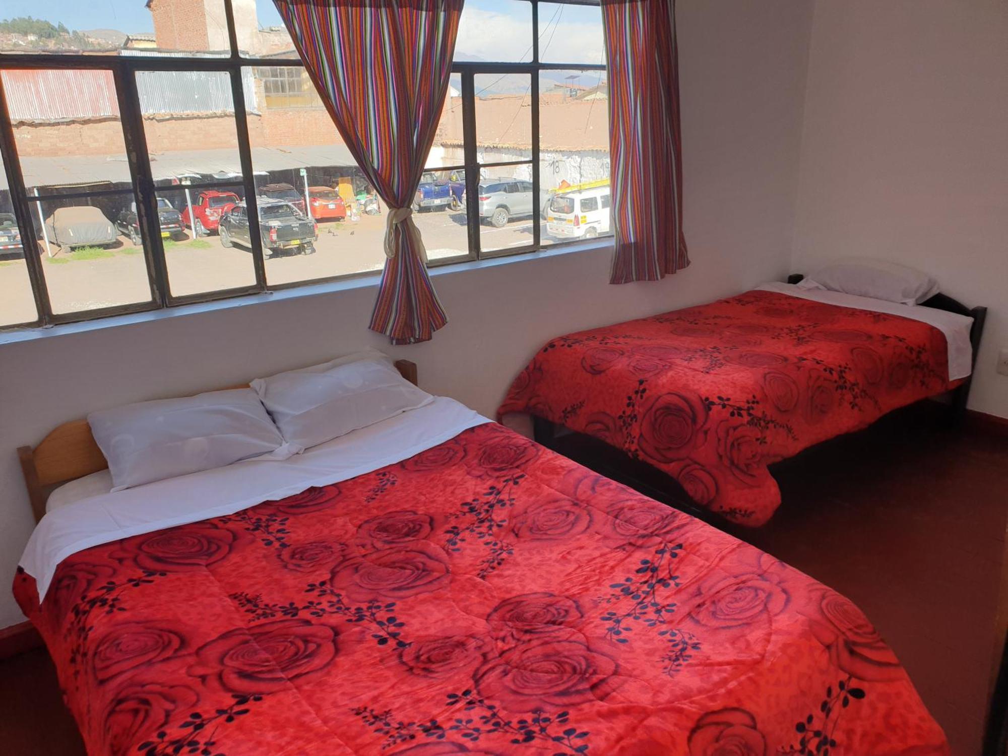 Sk Hostal Куско Стая снимка